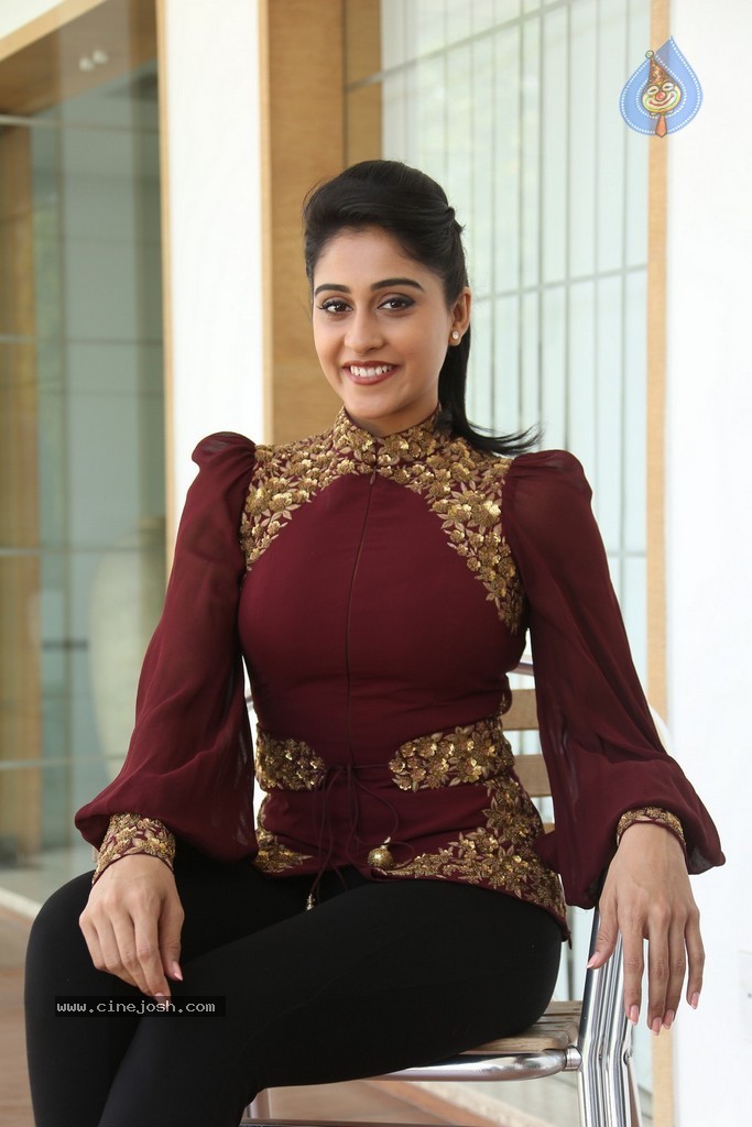 Regina Cassandra New Gallery - 103 / 152 photos