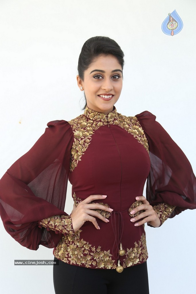 Regina Cassandra New Gallery - 108 / 152 photos