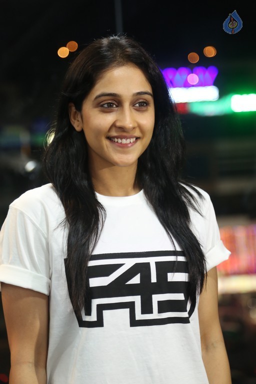 Regina Cassandra New Photos - 5 / 30 photos