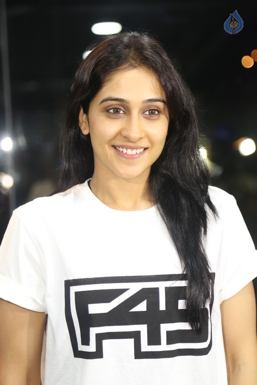Regina Cassandra New Photos - 27 / 30 photos