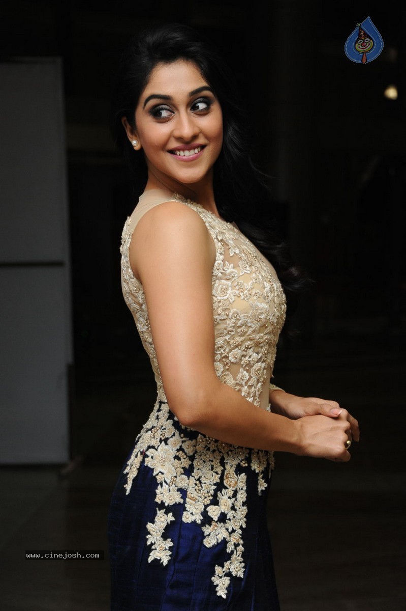 Regina Cassandra New Pics - 87 / 101 photos