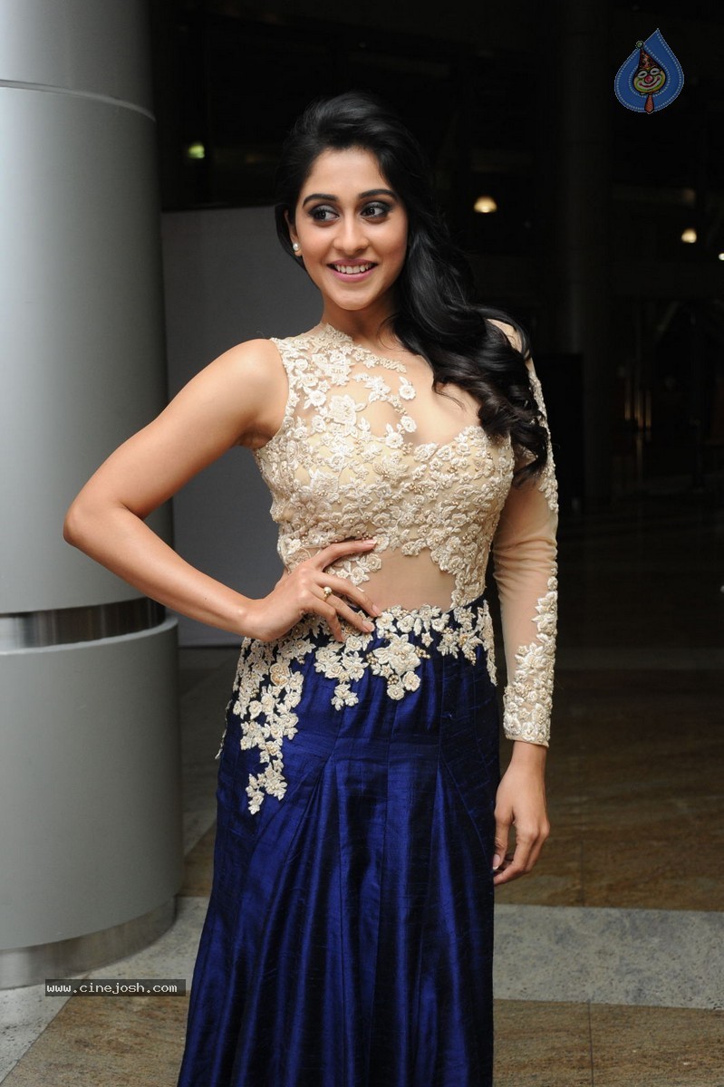 Regina Cassandra New Pics - 97 / 101 photos