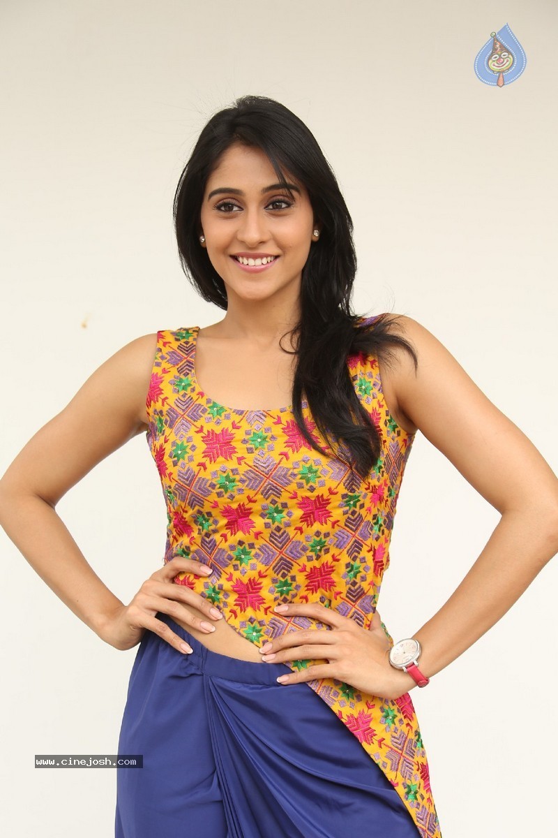 Regina Cassandra New Stills - 2 / 118 photos