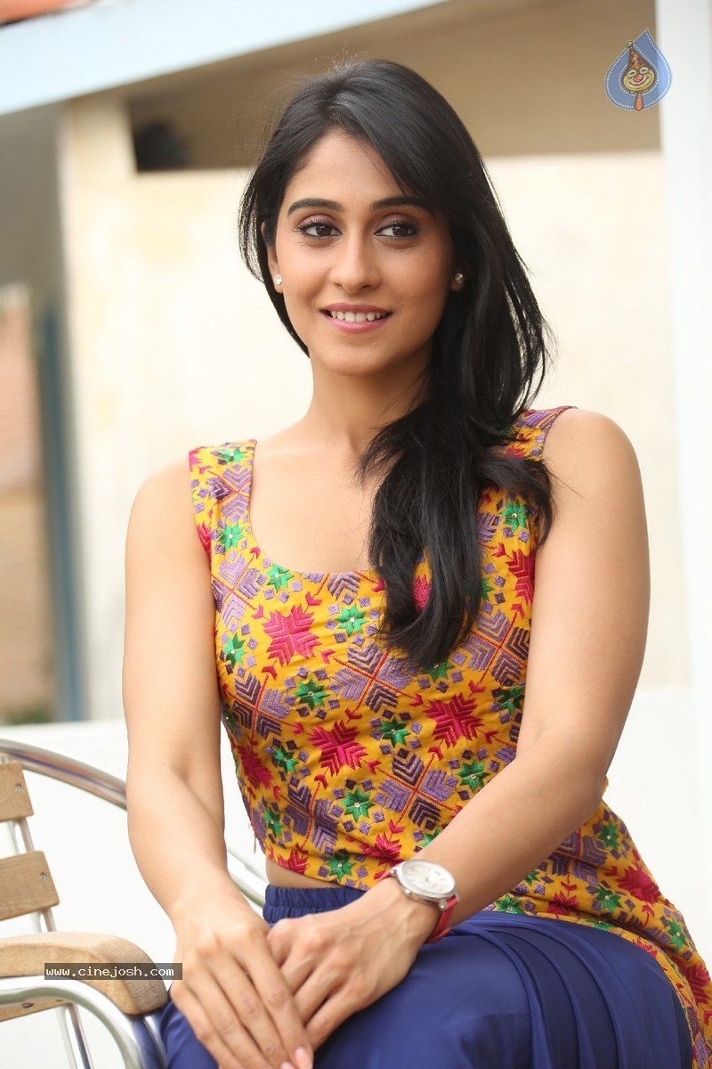 Regina Cassandra New Stills - 7 / 118 photos