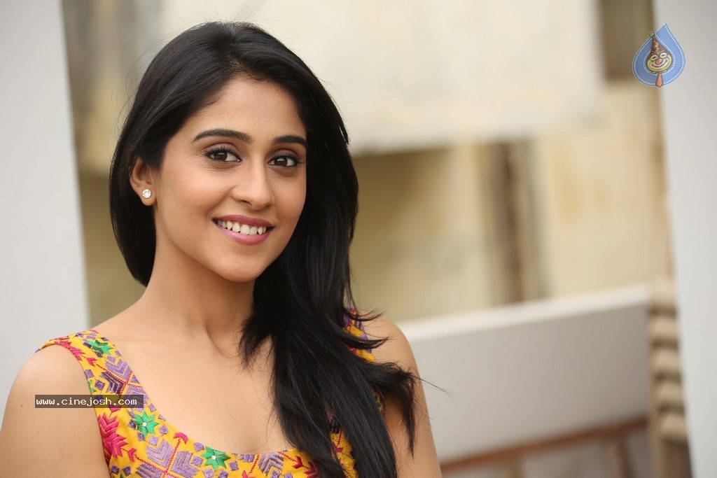 Regina Cassandra New Stills - 10 / 118 photos