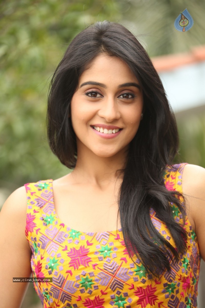 Regina Cassandra New Stills - 37 / 118 photos