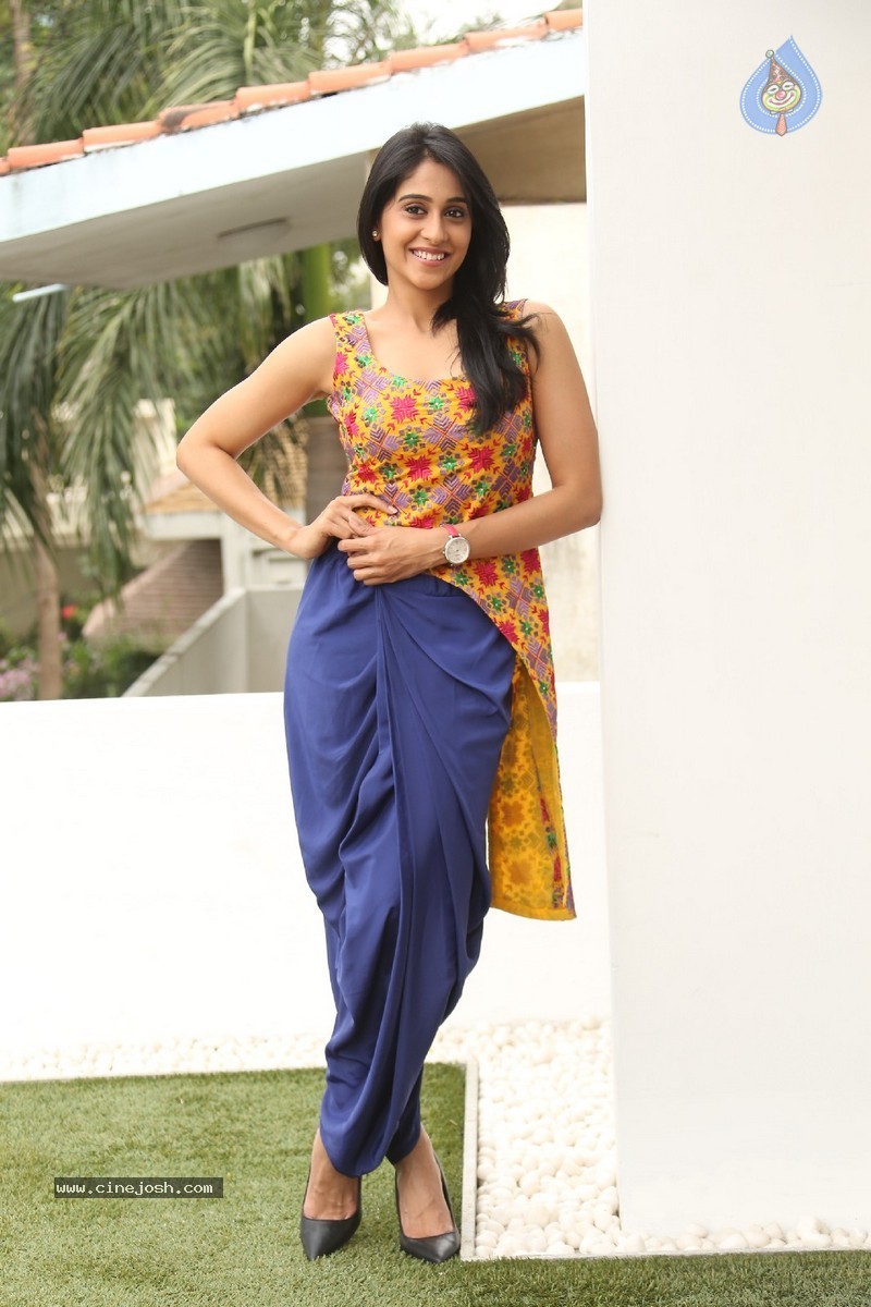 Regina Cassandra New Stills - 45 / 118 photos