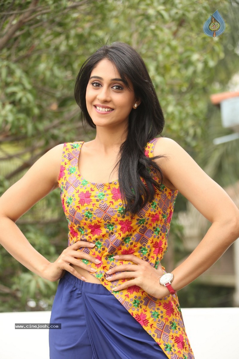 Regina Cassandra New Stills - 63 / 118 photos