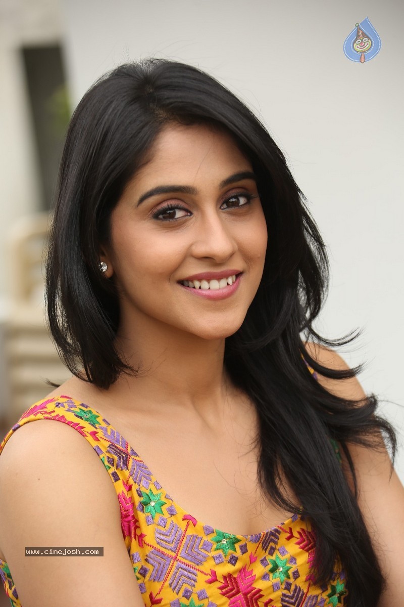 Regina Cassandra New Stills - 74 / 118 photos