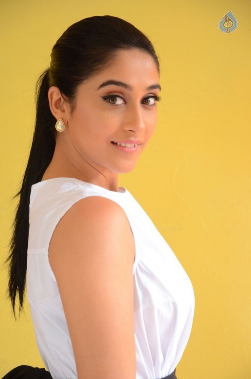 Regina Cassandra New Stills - 9 / 41 photos