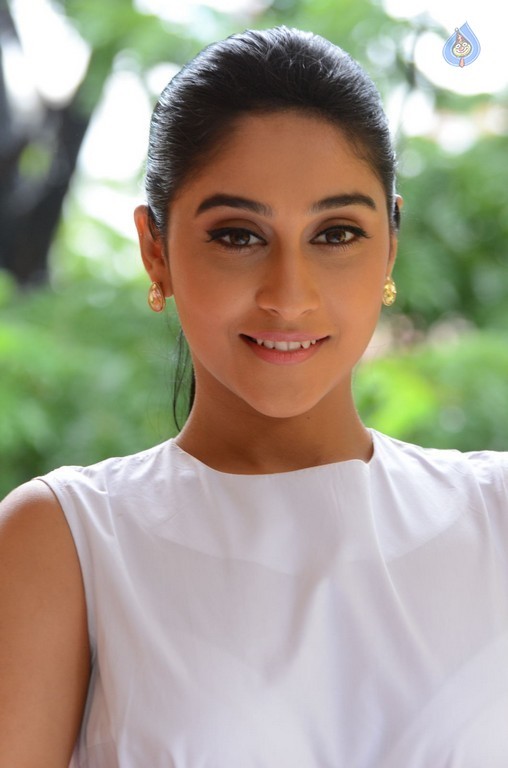 Regina Cassandra New Stills - 37 / 41 photos