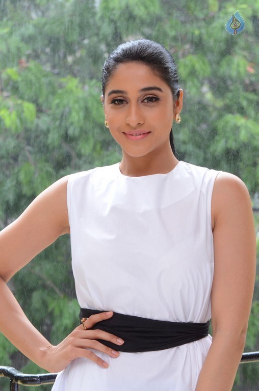 Regina Cassandra New Stills - 38 / 41 photos