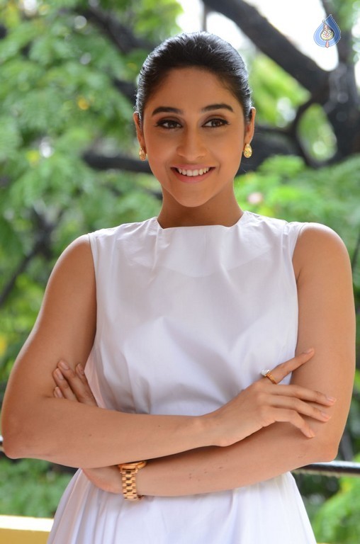 Regina Cassandra New Stills - 40 / 41 photos