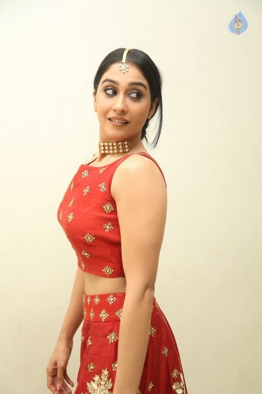 Regina Cassandra Photos - 33 / 41 photos