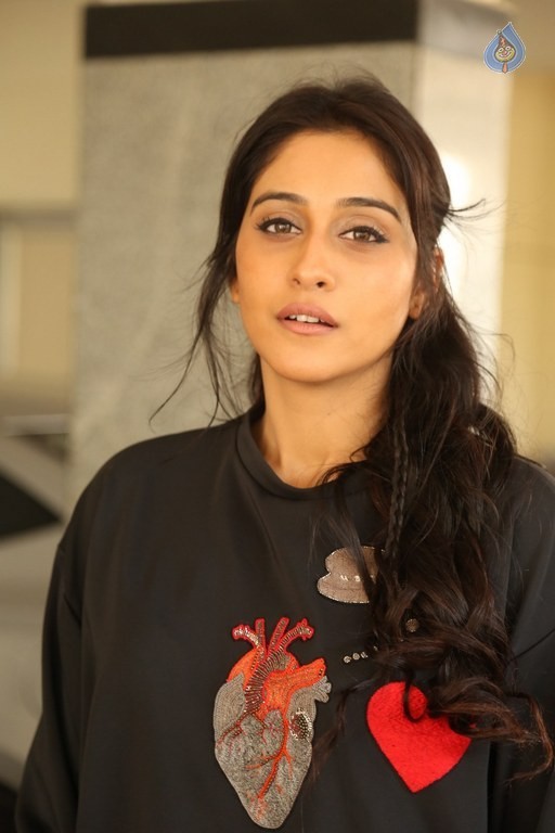 Regina Cassandra Photos - 8 / 59 photos