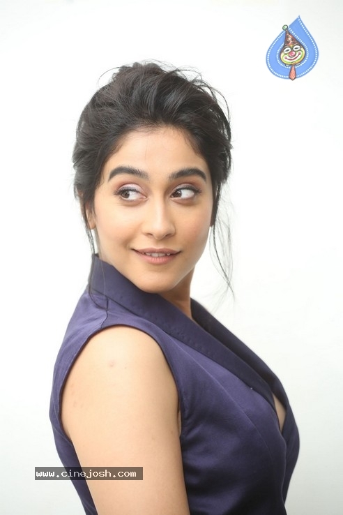 Regina Cassandra Photos - 2 / 42 photos