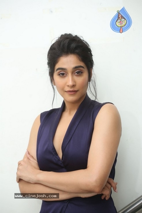 Regina Cassandra Photos - 11 / 42 photos