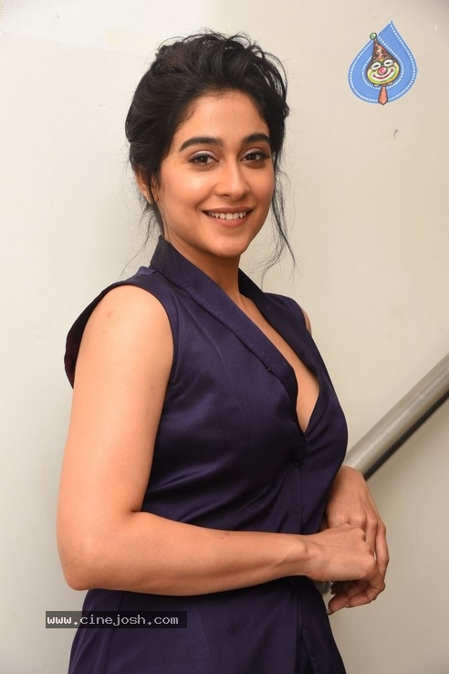 Regina Cassandra Photos - 14 / 42 photos