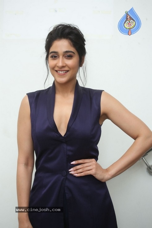 Regina Cassandra Photos - 17 / 42 photos