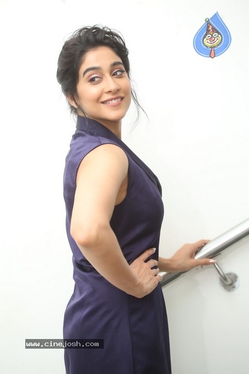 Regina Cassandra Photos - 18 / 42 photos