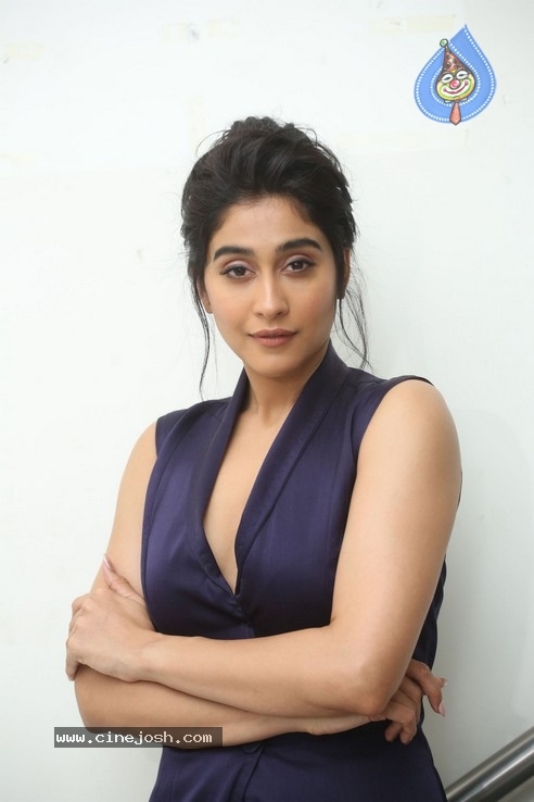 Regina Cassandra Photos - 32 / 42 photos