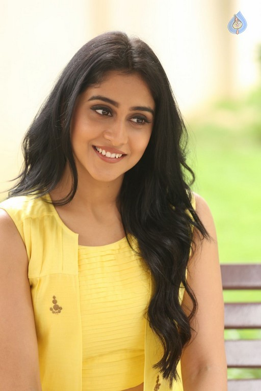 Regina Cassandra Photos - 16 / 61 photos