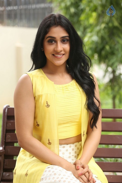 Regina Cassandra Photos - 40 / 61 photos