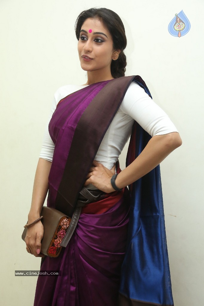 Regina New Photos - 6 / 100 photos