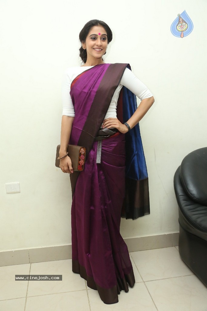 Regina New Photos - 15 / 100 photos