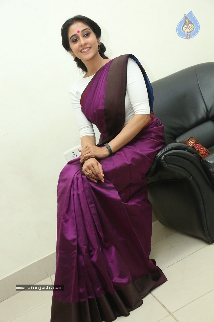 Regina New Photos - 20 / 100 photos