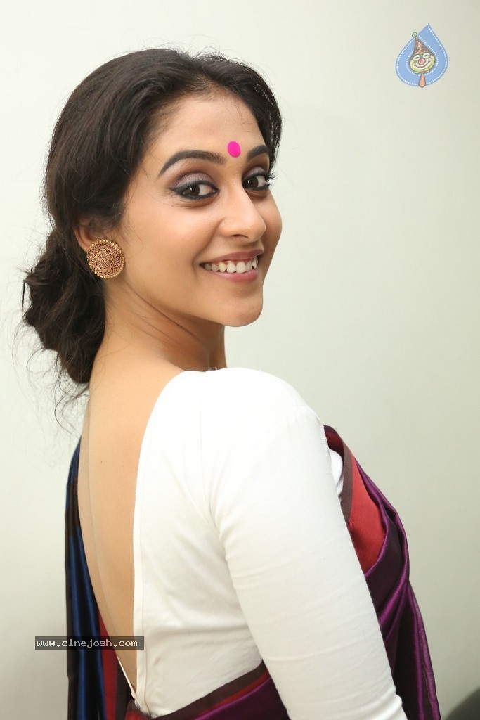 Regina New Photos - 27 / 100 photos