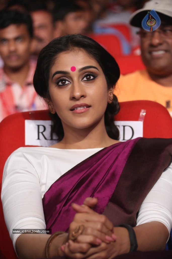 Regina New Photos - 31 / 100 photos