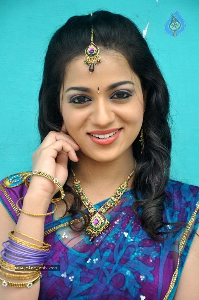 Reshma Latest Stills - 34 / 51 photos