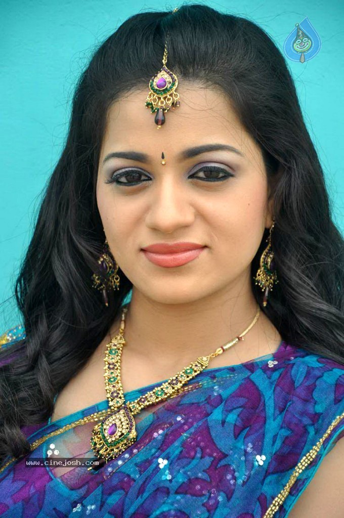 Reshma Latest Stills - 38 / 51 photos