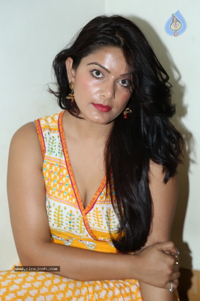 Reva Hot Stills - 7 / 80 photos