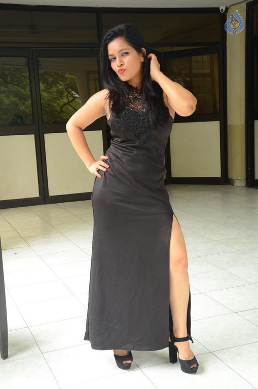 Revathi Chowdary New Gallery - 13 / 42 photos