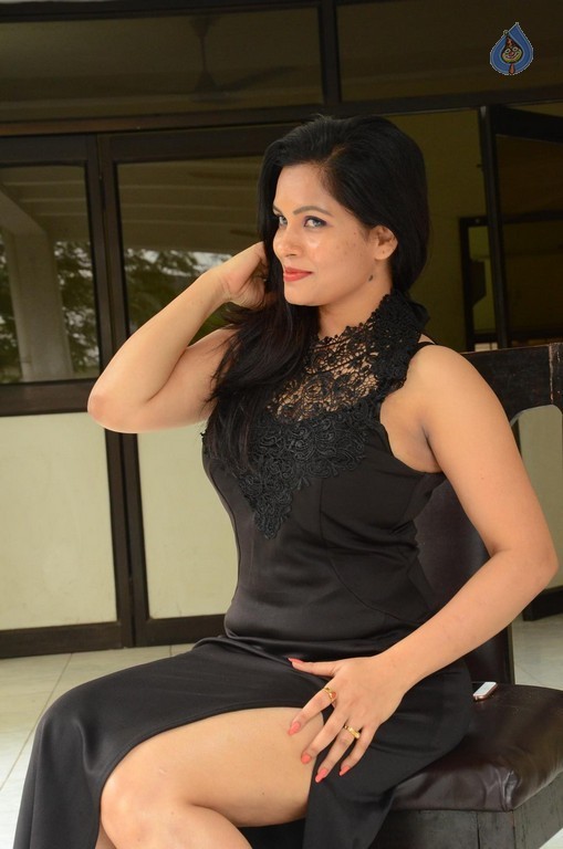 Revathi Chowdary New Gallery - 36 / 42 photos