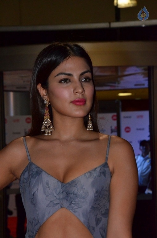 Rhea Chakraborty Latest Photos - 4 / 38 photos