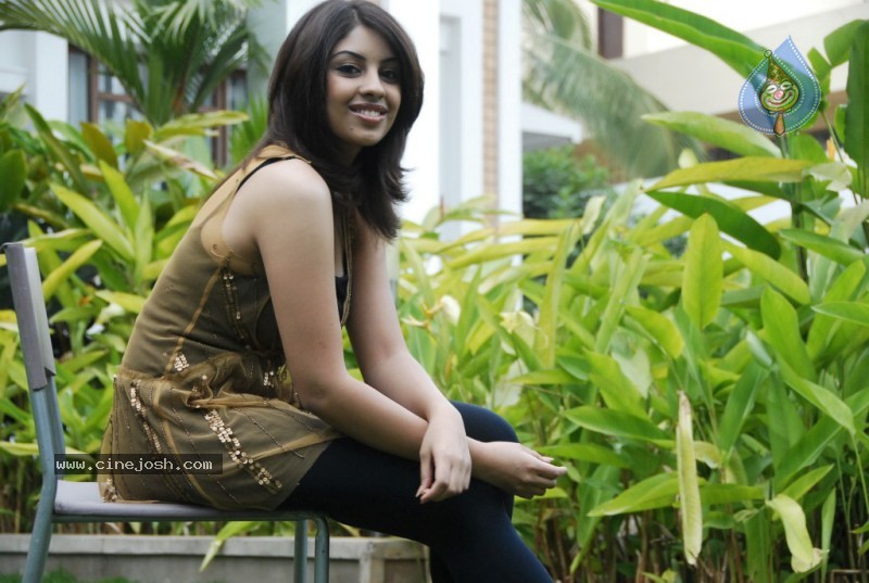 Richa Gangopadhyay Gallery - 10 / 59 photos