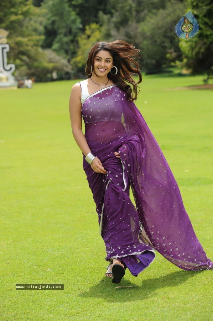 Richa Gangopadhyay New Pics - 22 / 26 photos