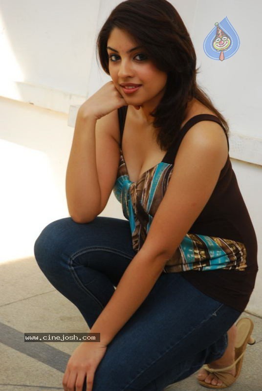 Richa Latest Photos - 6 / 51 photos