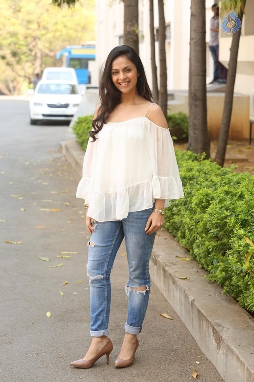 Richa Pallod Pics - 13 / 15 photos