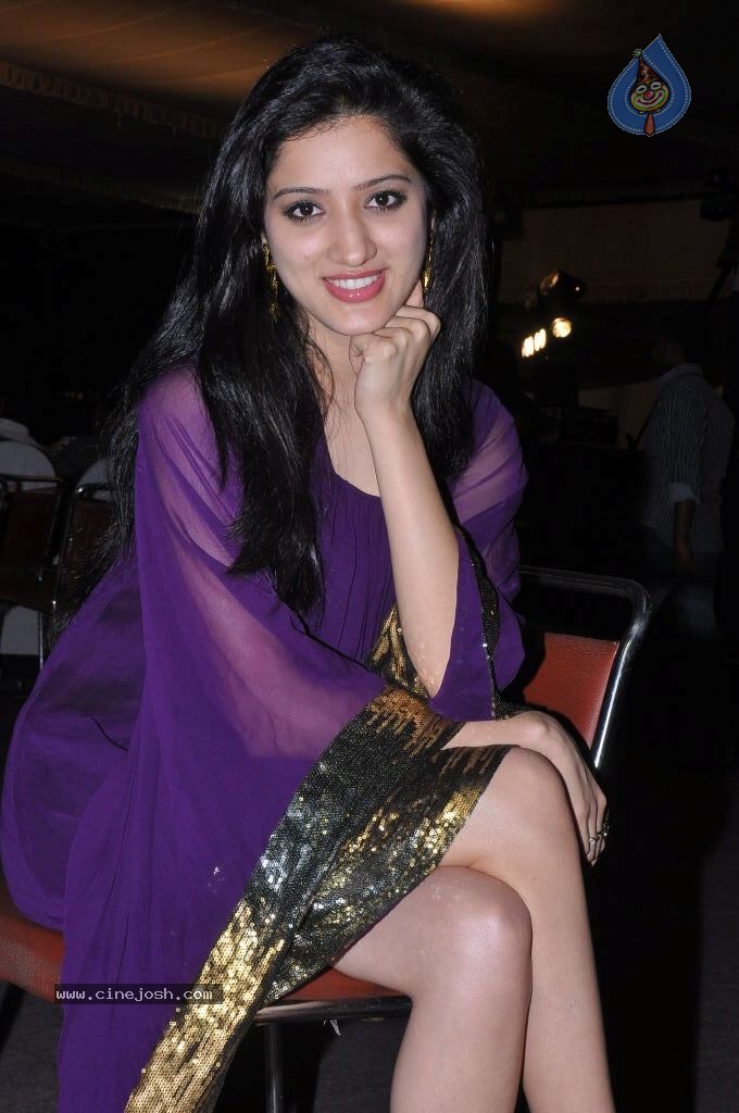 Richa Panai Hot Stills - 76 / 79 photos