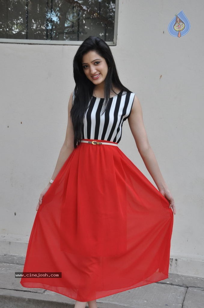 Richa Panai Latest Gallery - 28 / 96 photos