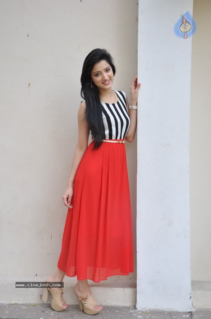 Richa Panai Latest Gallery - 76 / 96 photos