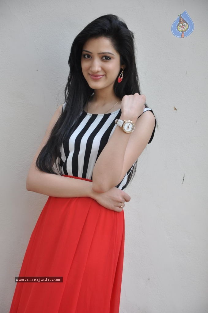 Richa Panai Latest Gallery - 79 / 96 photos