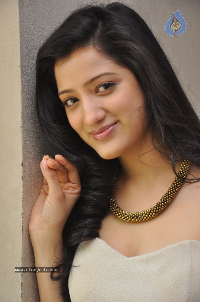 Richa Panai Latest Images - 76 / 89 photos