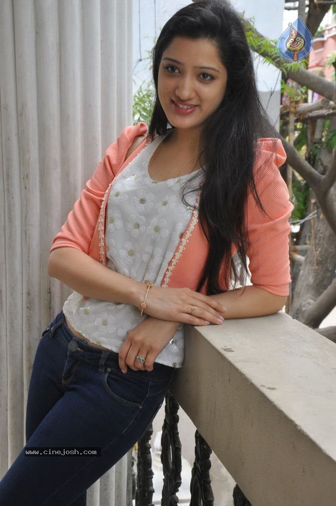 Richa Panai Latest Photos - 16 / 90 photos