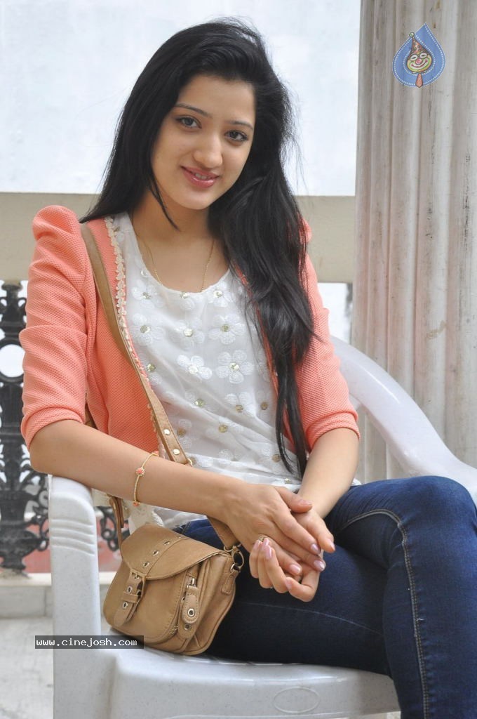 Richa Panai Latest Photos - 33 / 90 photos