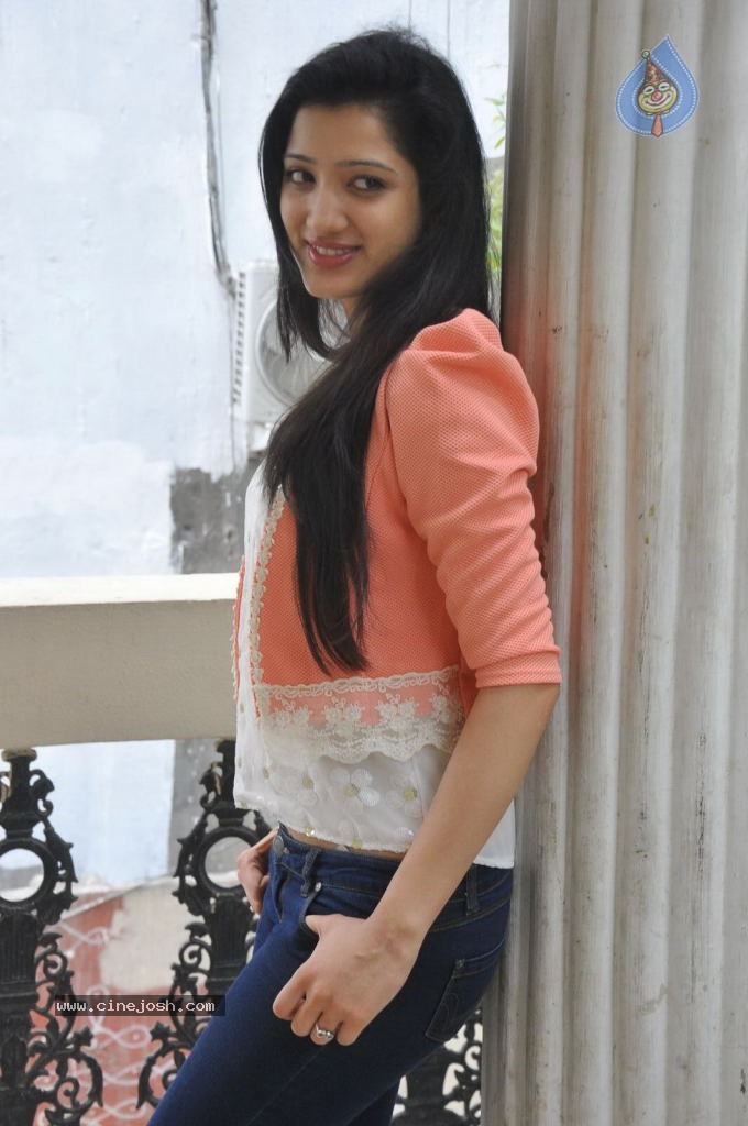 Richa Panai Latest Photos - 39 / 90 photos